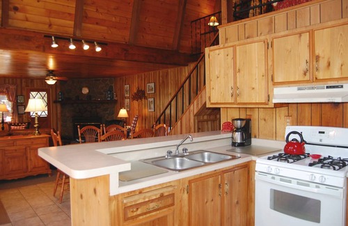 North Wawona Cabin | 122 m² Cabin ∙ 3 bedrooms ∙ 9 guests