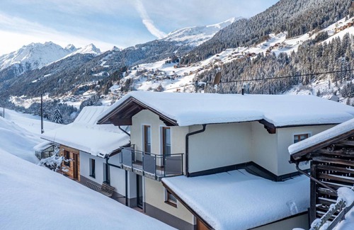 See Apartment | 125 m² Apartment ∙ 5 bedrooms ∙ 11 guests