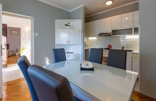 Jadranovo House | 125 m² House ∙ 3 bedrooms ∙ 6 guests