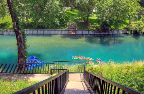 New Braunfels Condo | 127 m² Condo ∙ 2 bedrooms ∙ 8 guests