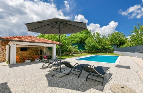 Zmijavci Villa | 127 m² Villa ∙ 3 bedrooms ∙ 8 guests