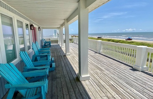 Crystal Beach House | 128 m² House ∙ 3 bedrooms ∙ 12 guests