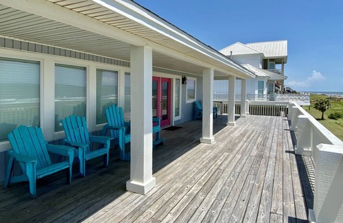 Crystal Beach House | 128 m² House ∙ 3 bedrooms ∙ 12 guests