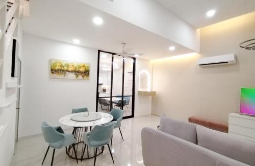 Central Seberang Perai House | 12pax - 3Storey Bukit Minyak Utama Cozy Spacious