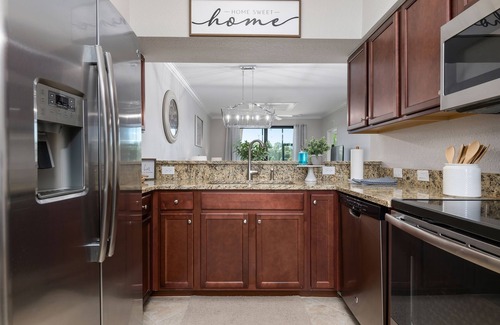 Lakewood Ranch Condo | ⚓12th Hole Hideaway! Ground floor condo at Lakewood National available for April & Summer!⚓⛳