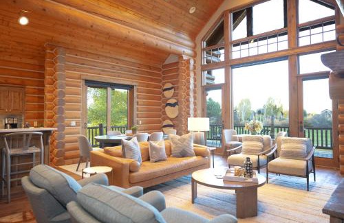 Victor House | 13 Blackfoot Trail