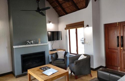 Hoedspruit House | 13 Raptors Lodge