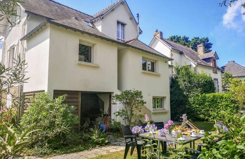 Carnac Other | 130 m² Accommodation ∙ 3 bedrooms ∙ 6 guests