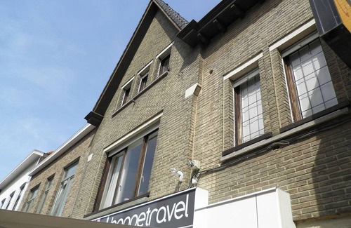 Poperinge Apartment | 130 m² Apartment ∙ 3 bedrooms ∙ 8 guests