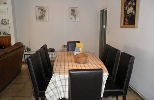 Poperinge Apartment | 130 m² Apartment ∙ 3 bedrooms ∙ 8 guests