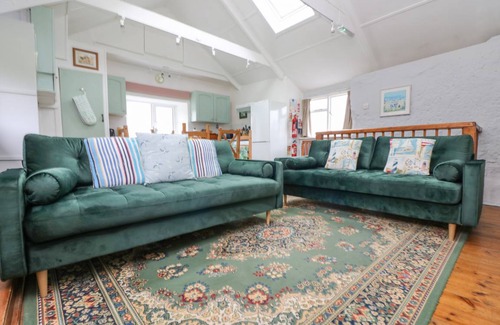 Helford Passage Cottage | 130 m² Cottage ∙ 3 bedrooms ∙ 6 guests
