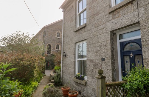 Newlyn Cottage | 130 m² Cottage ∙ 3 bedrooms ∙ 6 guests