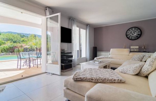 Gonfaron House | 130 m² House ∙ 3 bedrooms ∙ 6 guests
