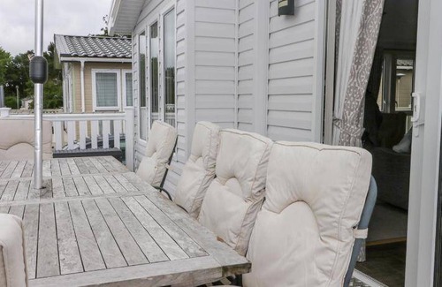 Cayton Bay House | 130 m² House ∙ 3 bedrooms ∙ 6 guests