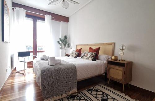Indautxu Apartment | 130m2 Premium & Central & Parking - ALOHA Bilbao