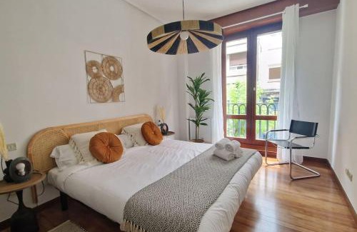 Indautxu Apartment | 130m2 Premium & Central & Parking - ALOHA Bilbao