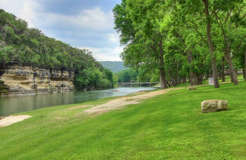 New Braunfels Condo | 131 m² Condo ∙ 3 bedrooms ∙ 6 guests