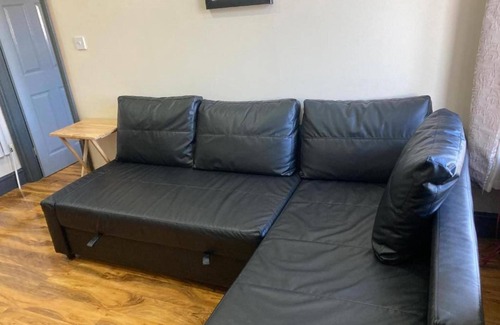 Trafford Apartment | 133 A Park Road Stretford