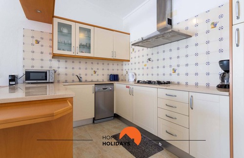 Albufeira Ski Chalet | #134 Vila Dias 2 by Home Holidays