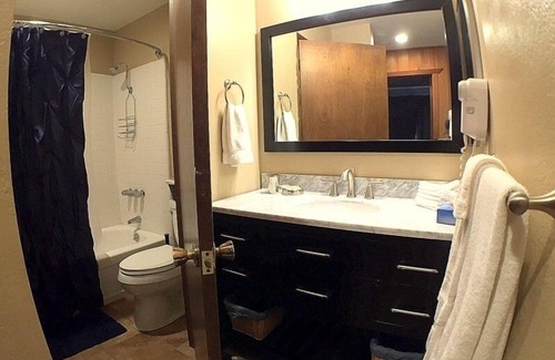 Mammoth Lakes Condo | 135 Standard by RedAwning