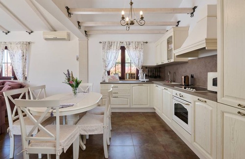 Cancini Villa | 139 m² Villa ∙ 3 bedrooms ∙ 6 guests