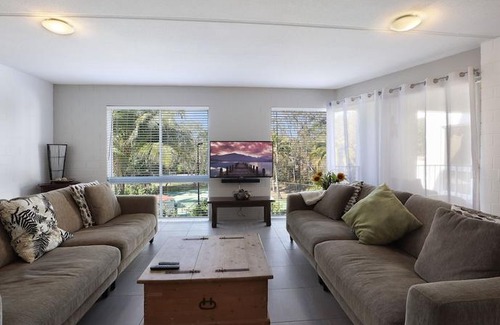 Point Lookout Apartment | 14 The Islander Resort