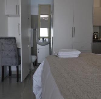 Woodmead House | 14 Woodmead Suites