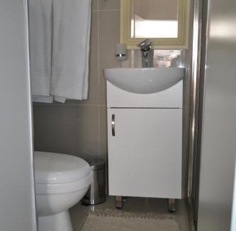 Woodmead House | 14 Woodmead Suites