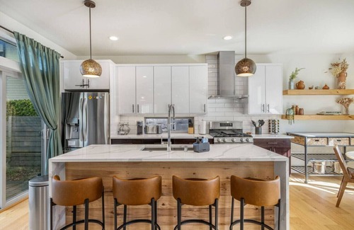 North Beacon Hill Villa | 140 - Central Oasis: Roof Terrace