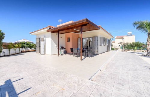 Protaras House | 140 m² Bungalow ∙ 3 bedrooms ∙ 6 guests
