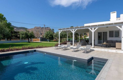 Kolymbia House | 140 m² House ∙ 3 bedrooms ∙ 8 guests