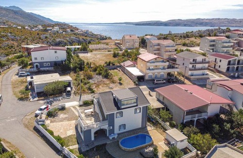 Cesarica House | 140 m² House ∙ 6 bedrooms ∙ 12 guests