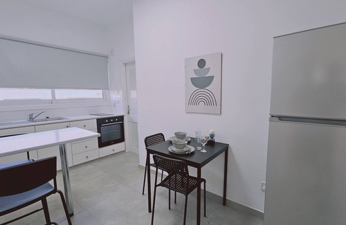 City Centre Apartment | 142 NIC 1 - Stay City Life 1 Apartment