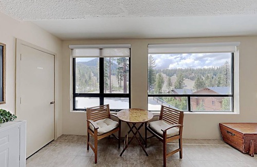 Mammoth Lakes Condo | 144 m² Condo ∙ 3 bedrooms ∙ 6 guests