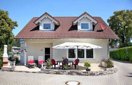Mirowdorf House | 145 m² House ∙ 4 bedrooms ∙ 10 guests