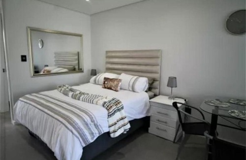 Hillhead Apartment | 145 Pebble Beach Luxury Studio, Sibaya