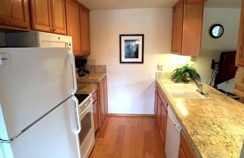 Mammoth Lakes Condo | 146 Standard by RedAwning