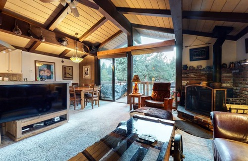 Mammoth Lakes Condo | 149 m² Condo ∙ 3 bedrooms ∙ 8 guests