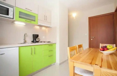 Jadranovo Apartment | 14Person Combination Apartment 4 Apartments Combined