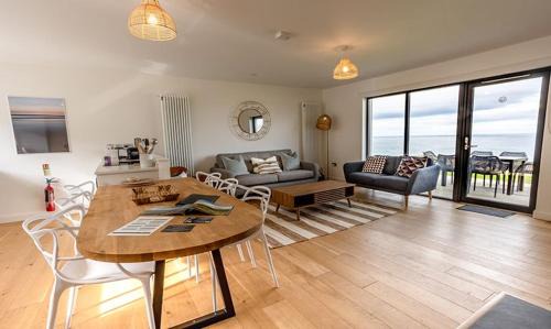 Pistyll House | 15 - 3 Bedroom Cottage - LP
