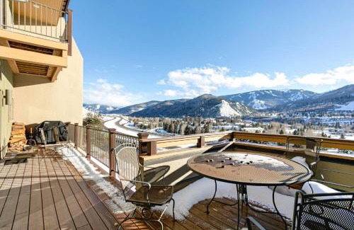 Mountain Star House | 15 Chambertin Townhomes Townhouse
