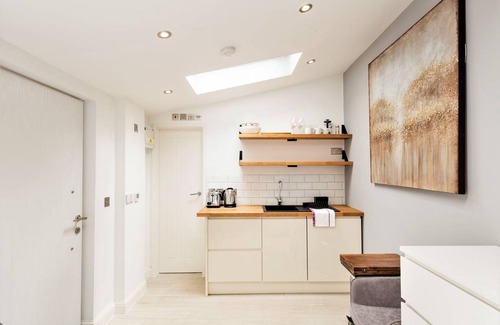 Bristol Villa | 15 m² Villa ∙ 2 guests