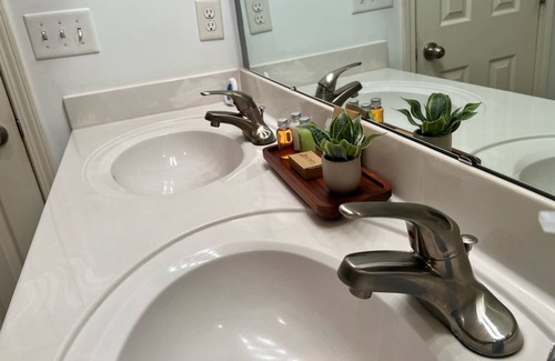 Harwood Lane House | 15 min from Charlotte Airport, Private Master Bedroom - shared common area