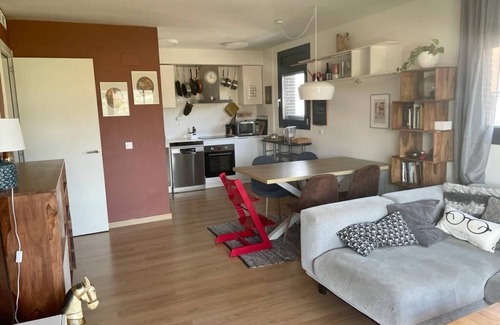 Montgat Apartment | 15 min to Barcelona, beautiful flat with pool and beach by foot