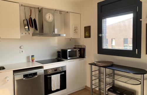 Montgat Apartment | 15 min to Barcelona, beautiful flat with pool and beach by foot