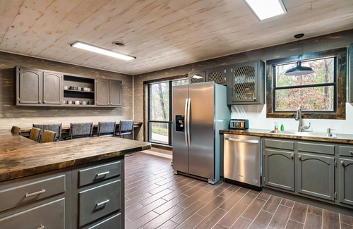 Caton Cabin | 15 MIN to Dollywood or Gatlinburg! Fall Special!