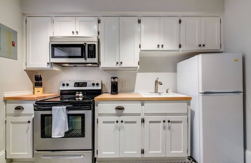 Marble Falls House | 15% Off October! Travis Suite In Downtown