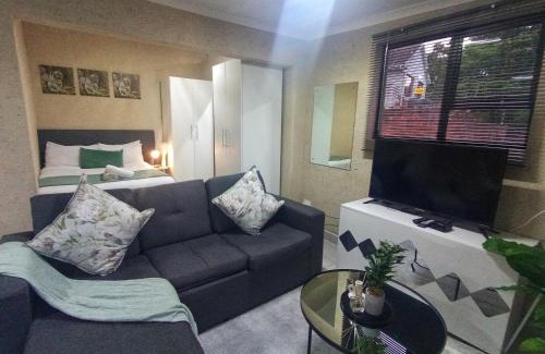 Beacon Bay Apartment | 15 on Kelvin