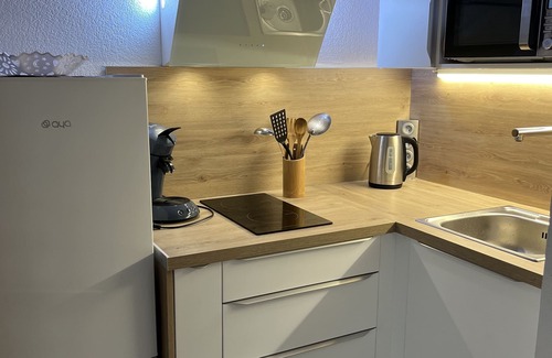 Frejus Port Apartment | 150 m from the beach, superb studio with basement parking