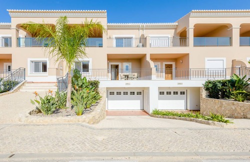 Atalaia Villa | 150 m² Villa ∙ 4 bedrooms ∙ 8 guests